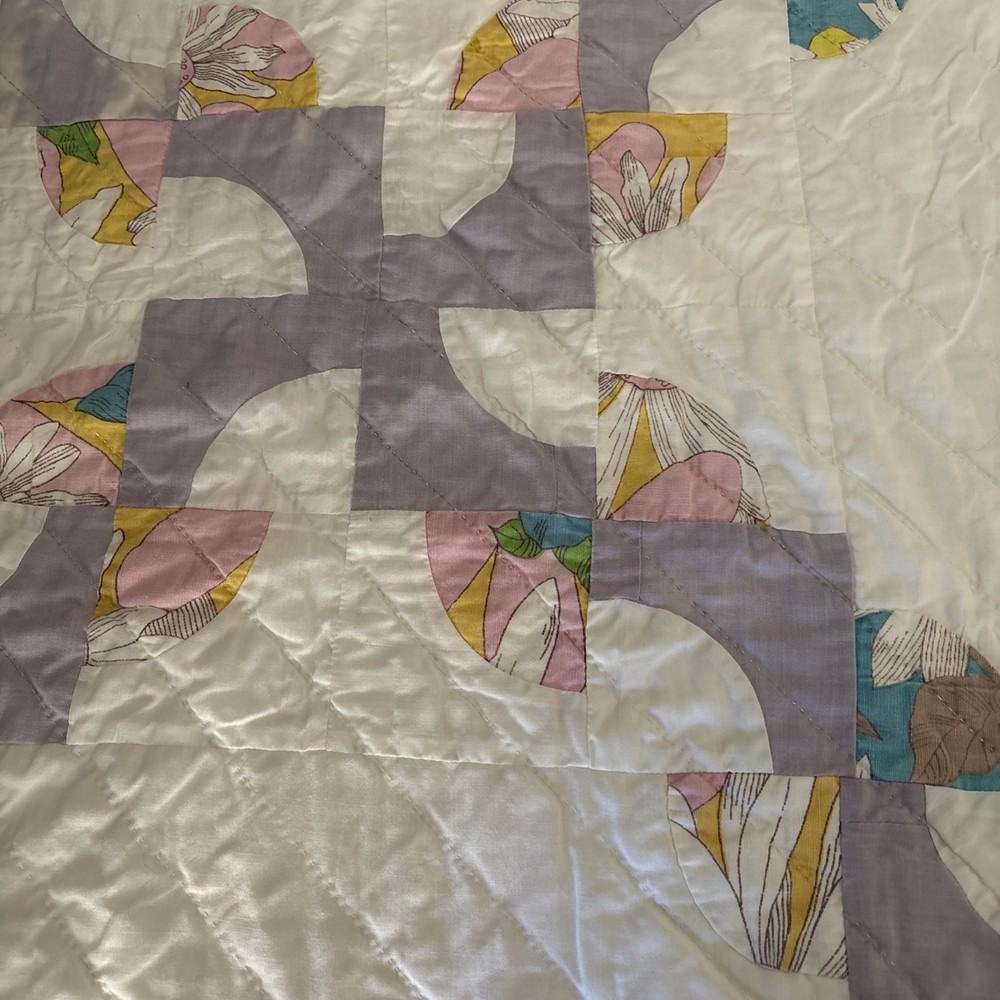 Handmade Patchwork Quilt Lightweight Approximately 82 X 72