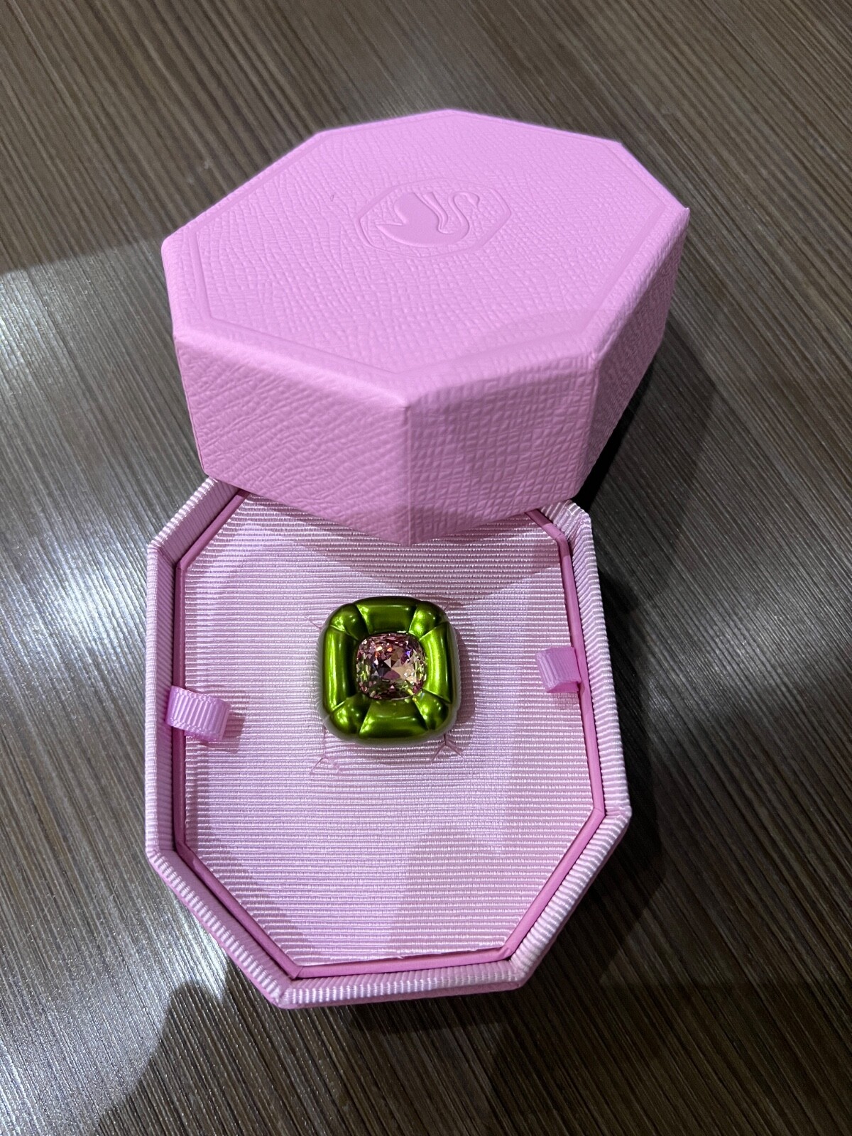 Swarovski Dulcis Cushion Cut green Cocktail Ring 5609722 Size 60 New 💕