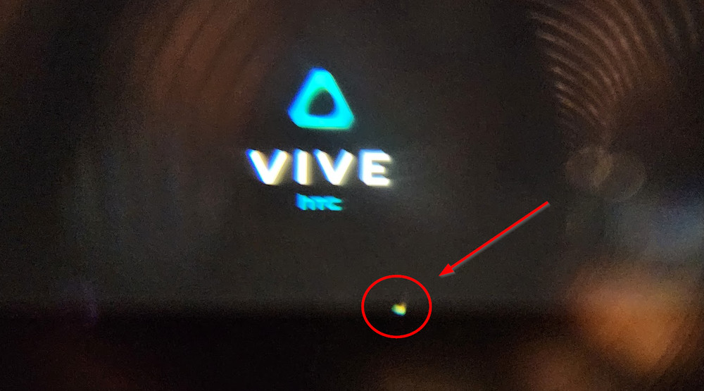 HTC VIVE Focus 3 Headset with Controllers #99HASY010-00 - Left Lens DEAD Pixels
