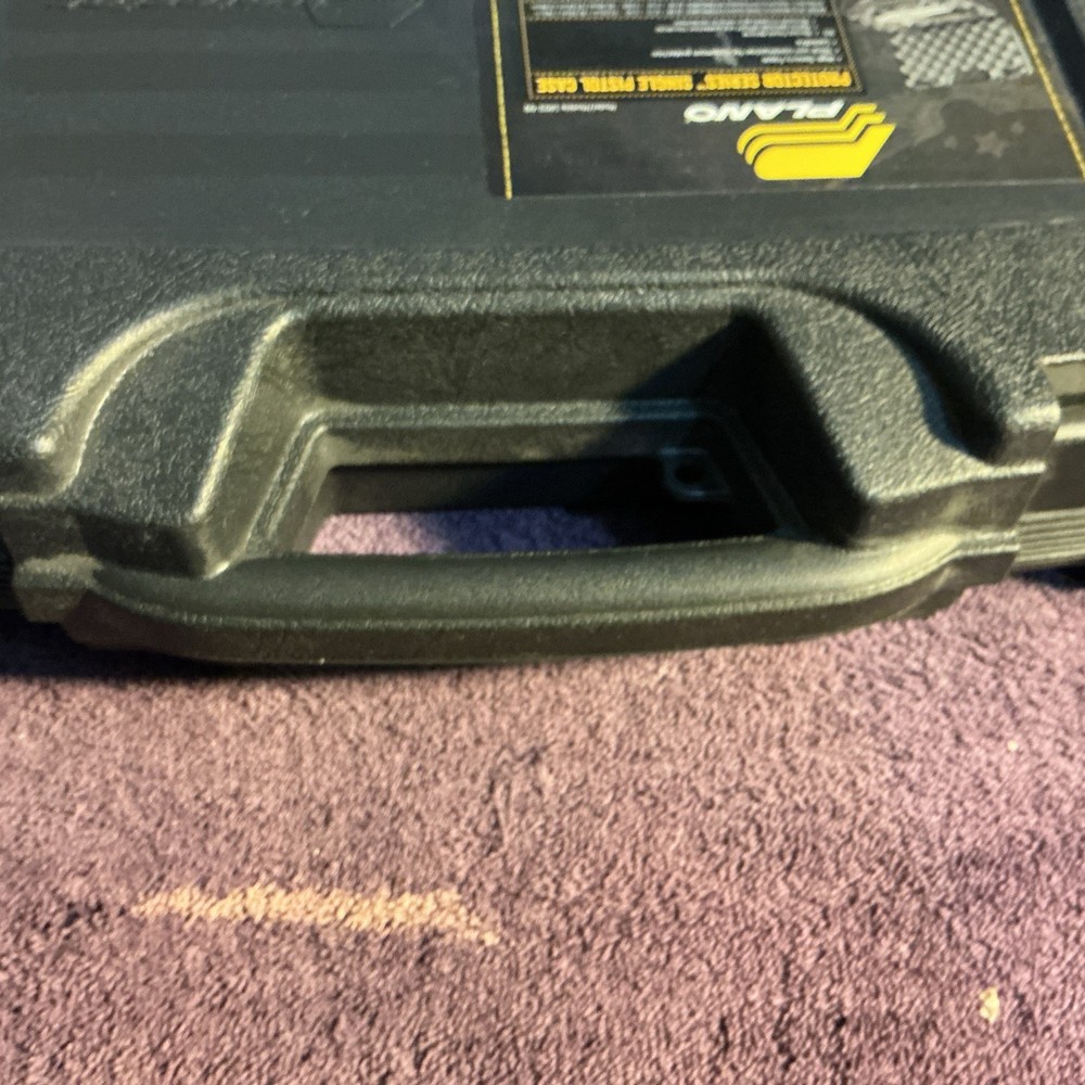 Plano Protector Series Model 1403-00 Single Pistol Case