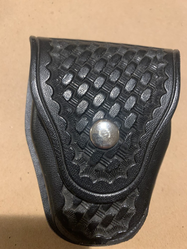 Hellweg Australian Made Handcuff Pouch