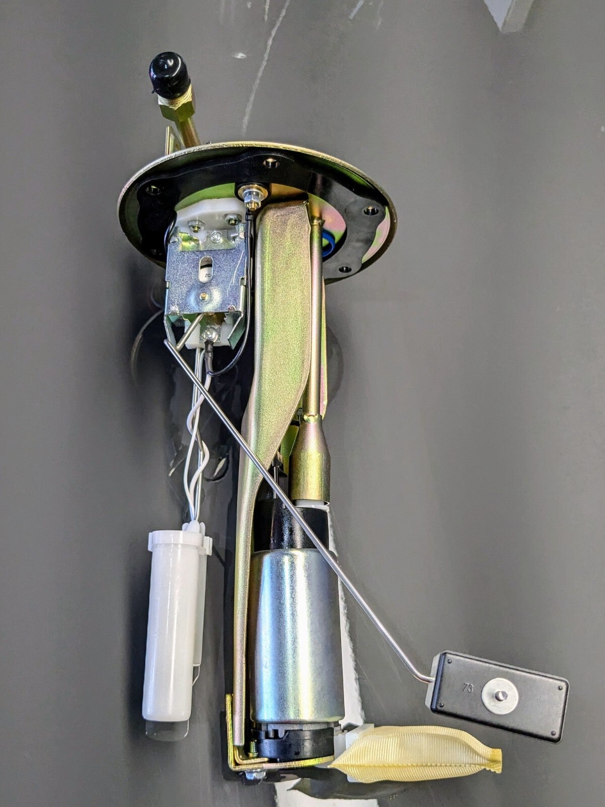 New Mitsubishi 3000GT Dodge Stealth NA Fuel Pump Assembly Old Part # MB678806