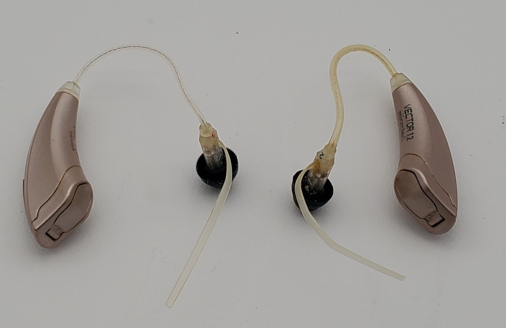 MICROTECH Hearing Aids Vector 12 BTE Pair Right & Left UNTESTED