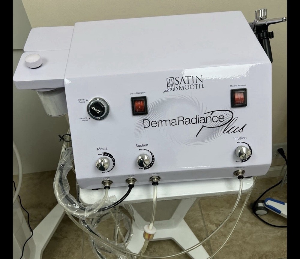 Satin Smooth DermaRadiance Plus Diamond Wand Multi-Function Facial Machine White