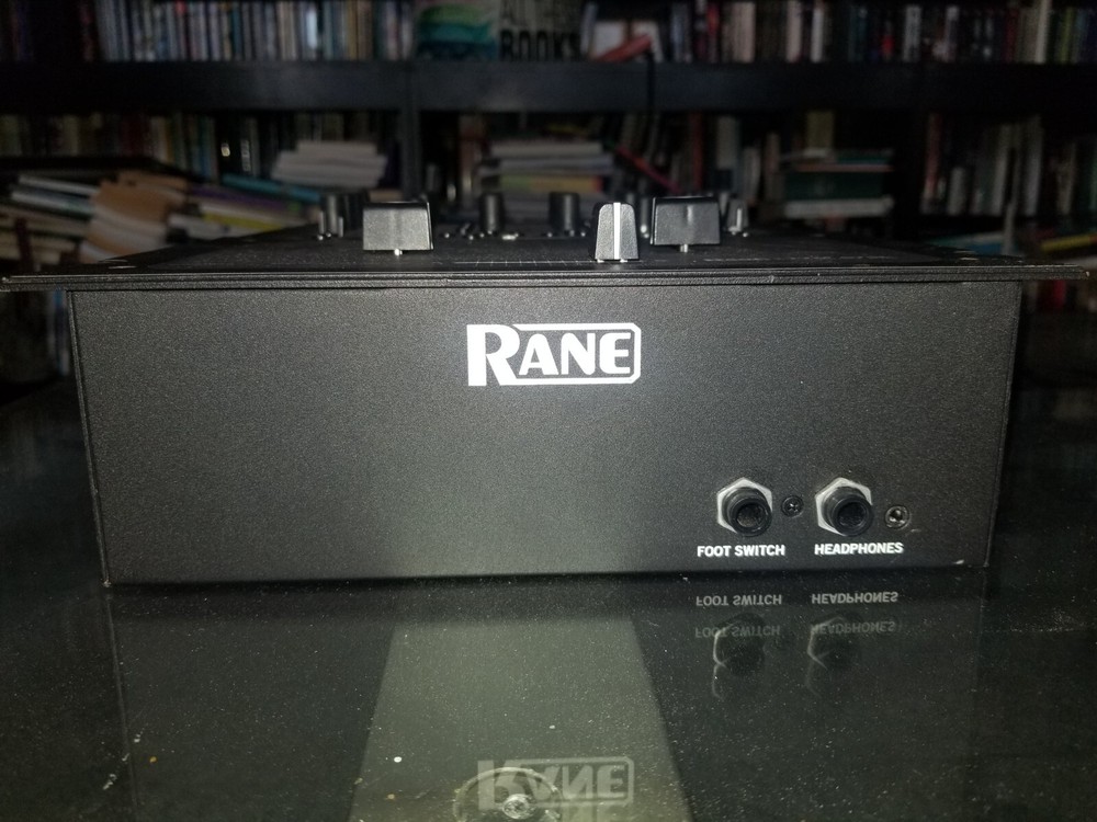 Rane TTM57SL mixer