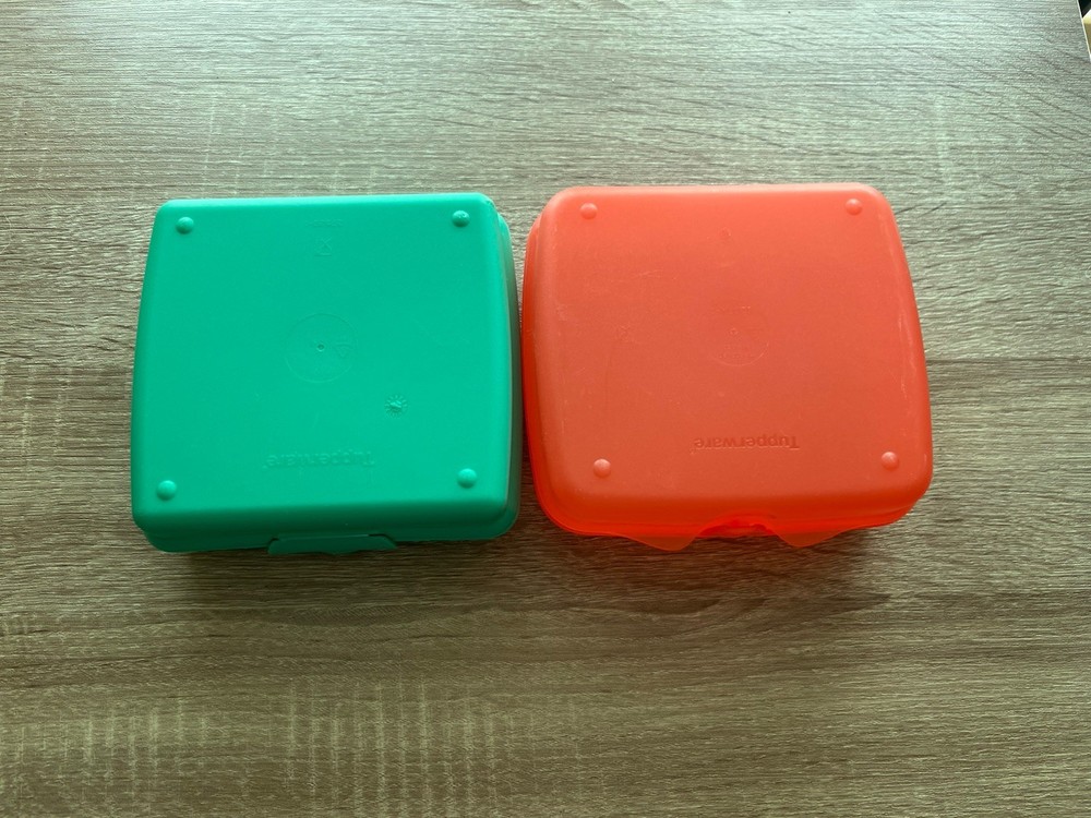 tupperware sandwich keeper set