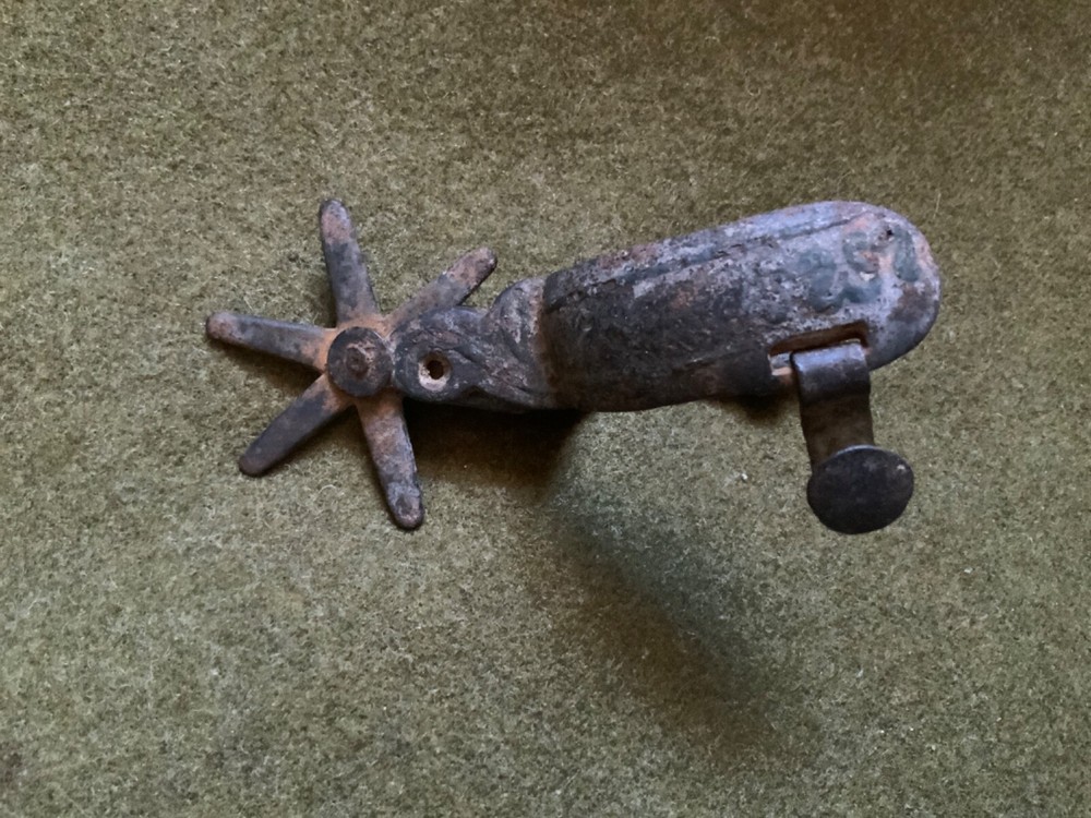 ANTIQUE MEXICAN SPURS