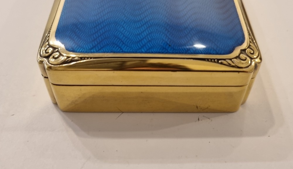 BEAUTIFUL SILVER ENAMEL BOX size 319