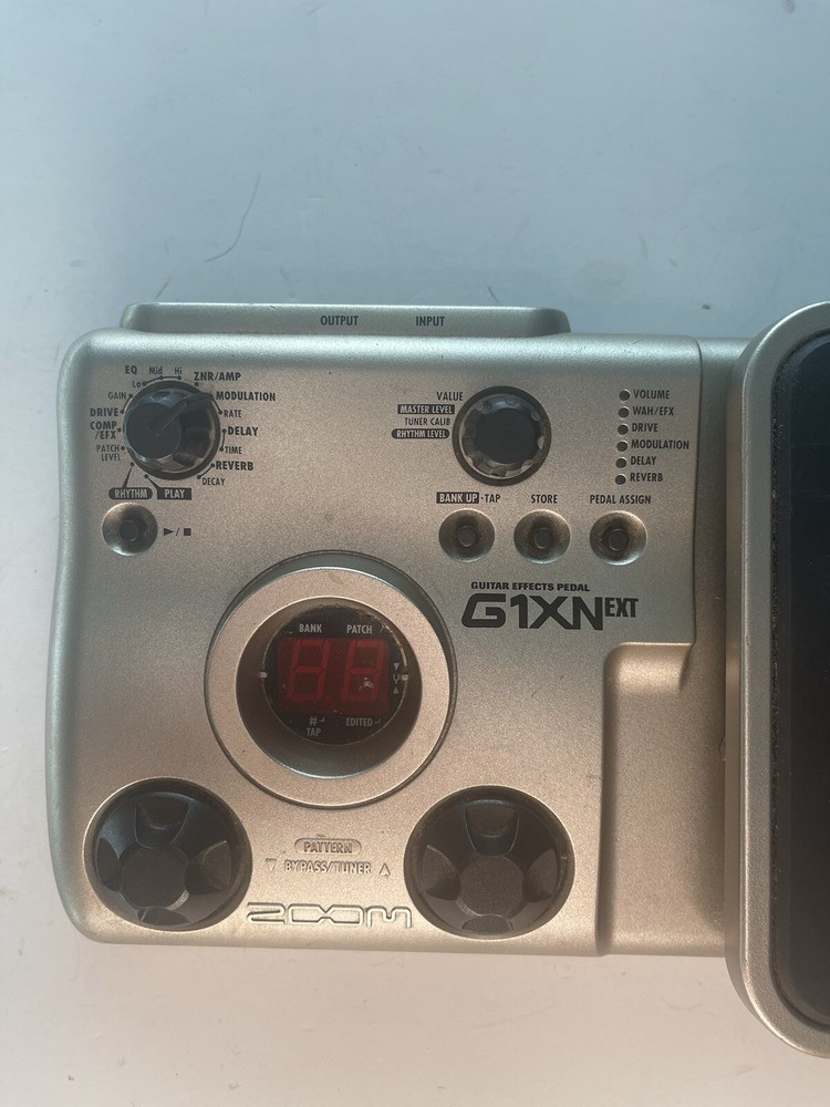 Zoom G1XNext Guitar Multi Effects Processor Expression Pedal