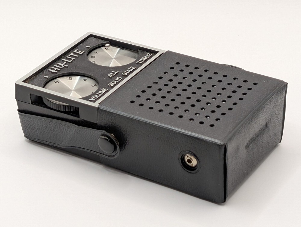 Hu-Lite All Solid State Radio De-Lux E164