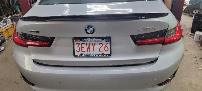 2019 BMW 330i Left Driver Rocker Panel Moulding