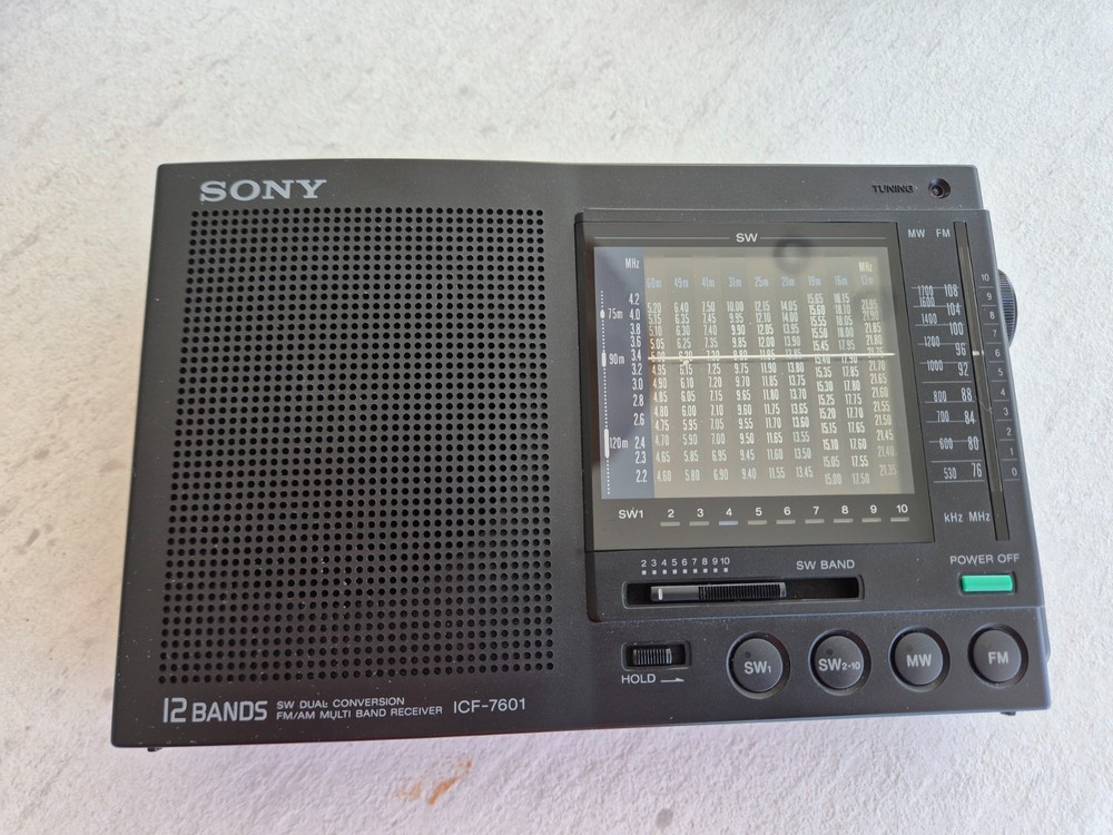 Sony ICF-7601 FM/MW/SW portable Radio Receiver Multi Band IN MINT CONDITION