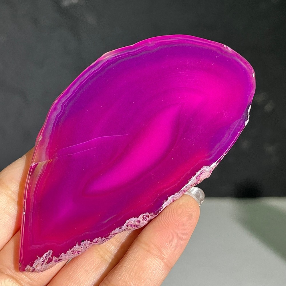 43G Colored agate flakes