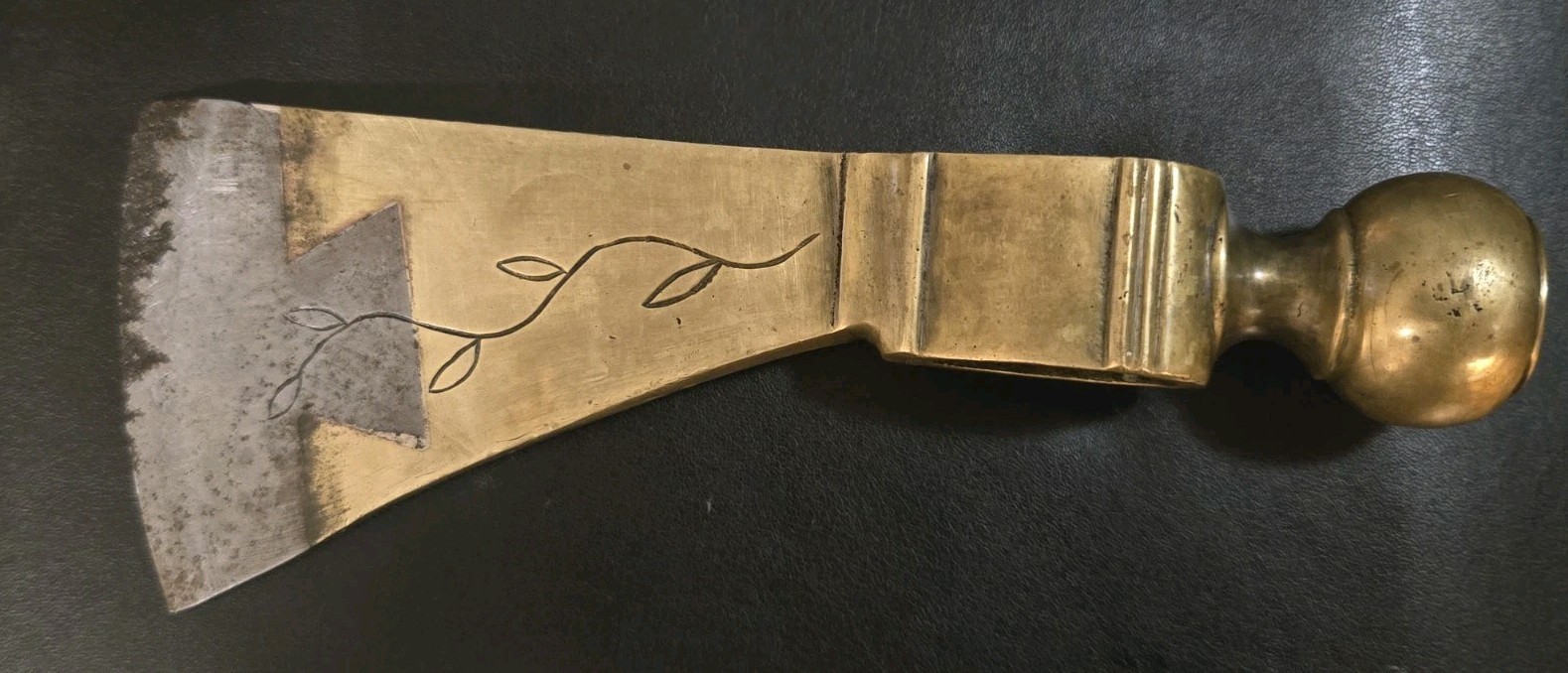 VINTAGE RARE AMERICAN INDIAN BRASS TRADE AXE STEEL INSERT SMOKING PIPE TOMAHAWK