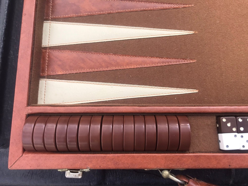 Vtg BACKGAMMON SET Brown And Cream-No Cups