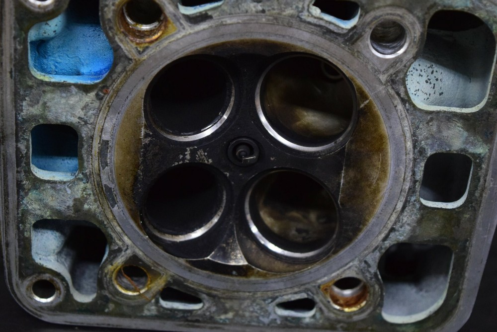 DUCATI 2001 748 ENGINE MOTOR EMPTY CYLINDER HEAD BORE