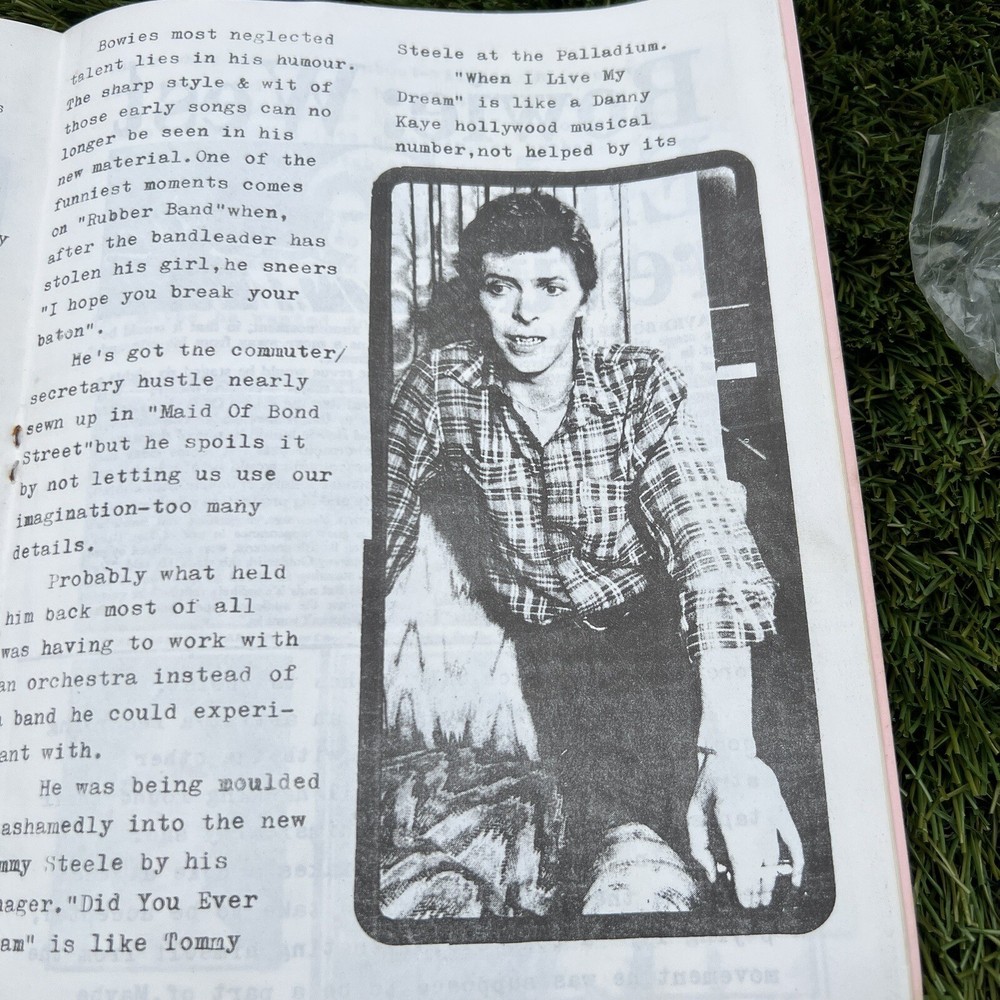David Bowie Fanzine Paper Back Rare Example