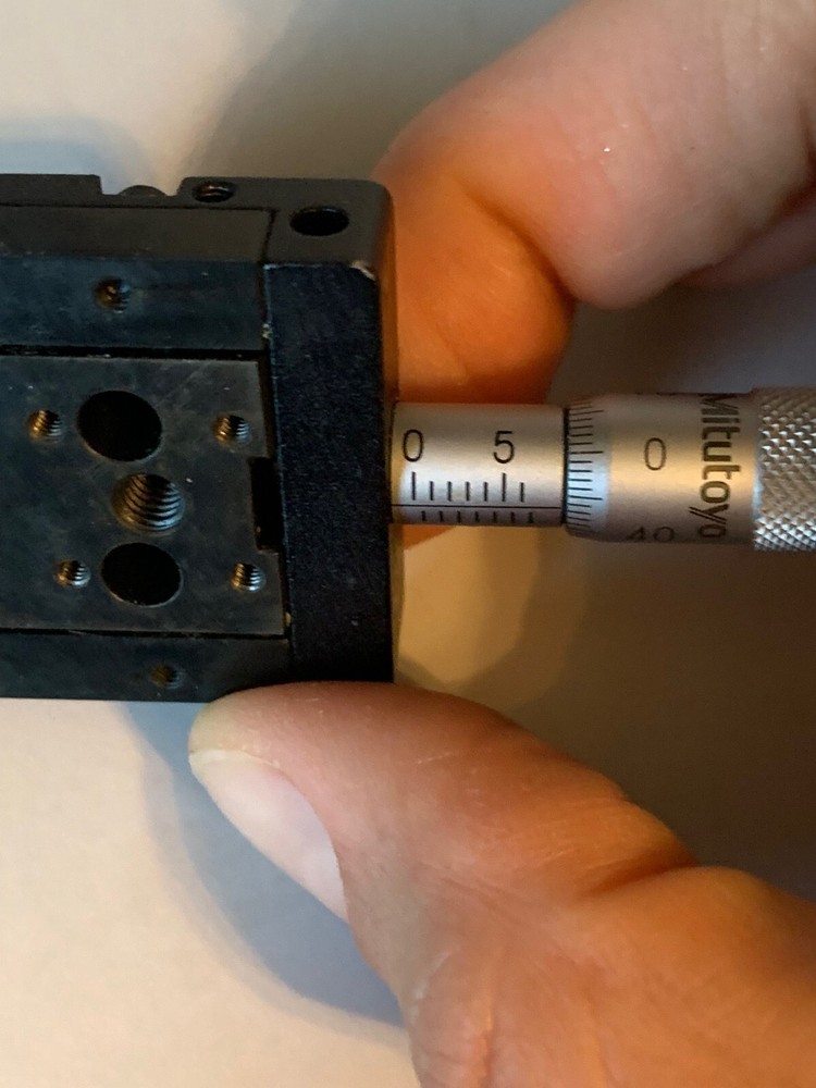 POSITIONING PLATFORM, Mitutoyo Micrometer Head