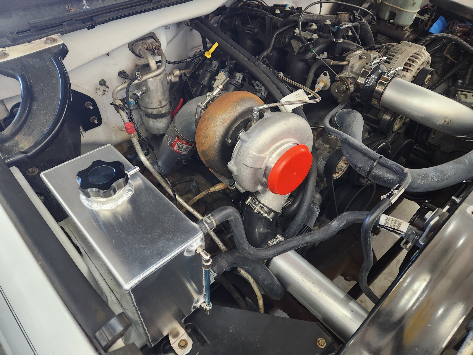 99-07 Silverado STRAIGHTBOOST Aluminum Expansion Tank Coolant Water Reservoir ..