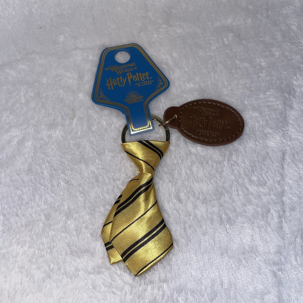 Universal Studios Wizarding WorldHarry Potter Hufflepuff Fabric Tie Keychain NWT