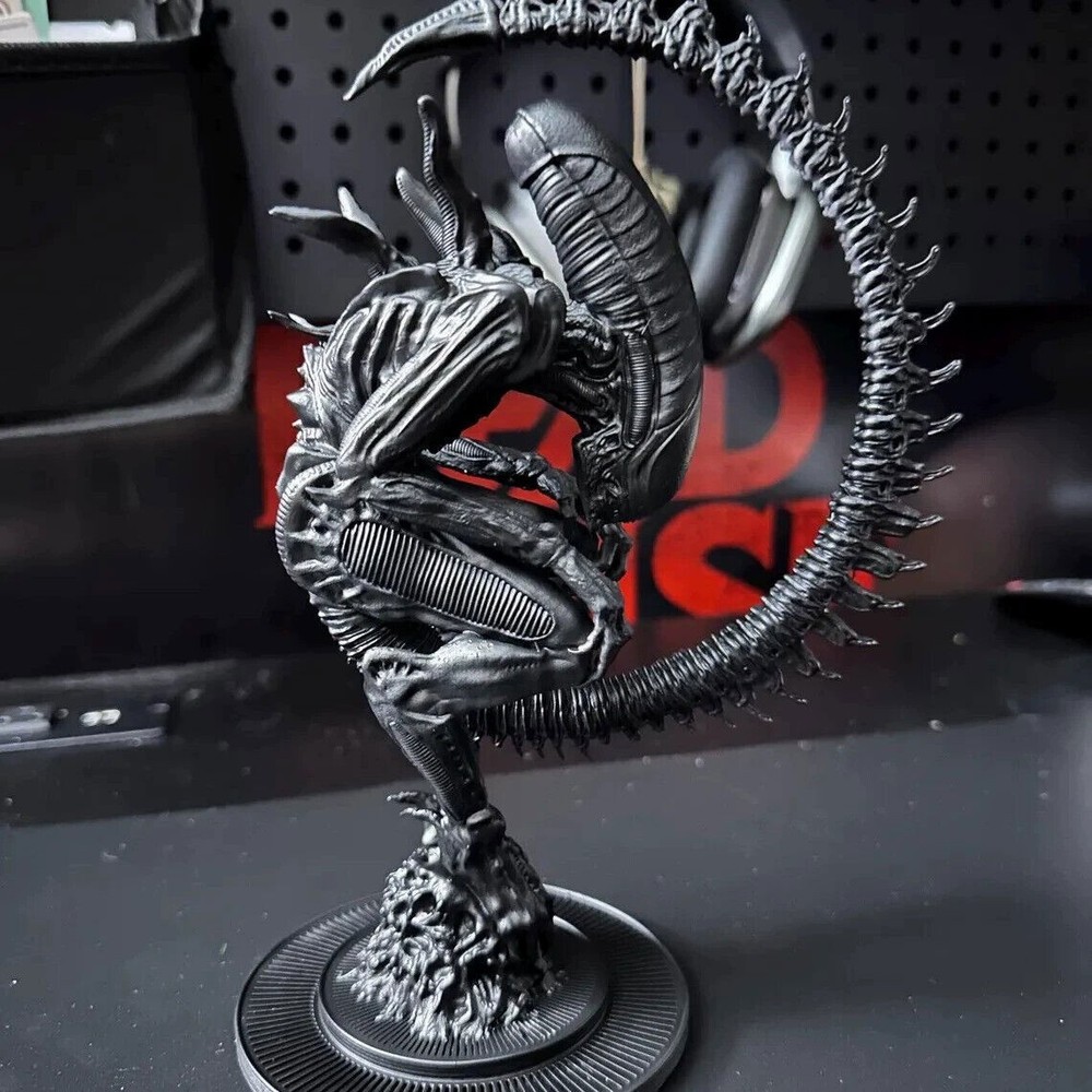 Alien Romulus Alien Xenomorph Monster Figure Model Desk Decor Toy Statue Gift