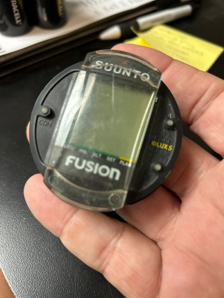 Suunto Fusion Dive Computer, Black w/Screen protector
