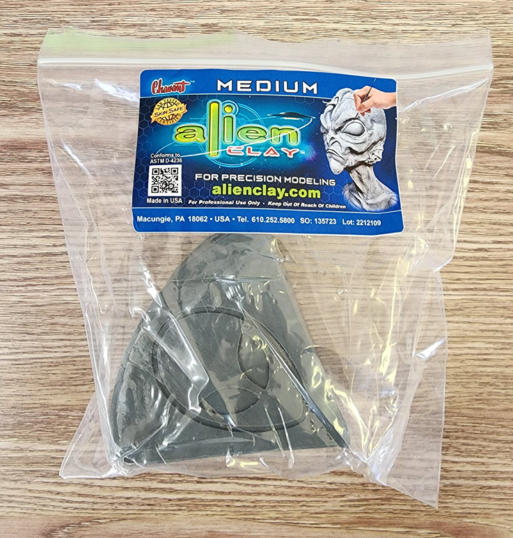 Chavant - Alien Clay Medium - 1 Wedge Sample Size (0.5lb)