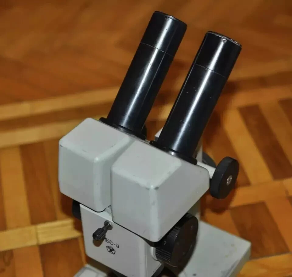 Vintage MICROSCOPE Stereoscopic Binocular MBS-9 LOMO soviet