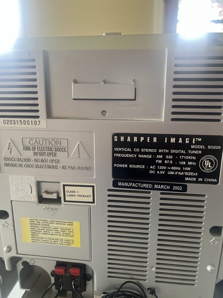 Sharper Image SO226 Vertical CD Stereo CD Player AM/FM INCLUDES Remote