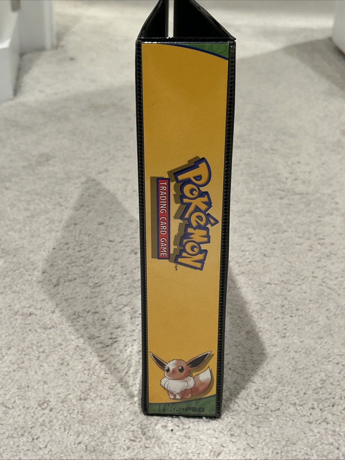 Vintage 1999 Pokemon Trading Card Wizards of the Coast 3-Ring Binder EMPTY