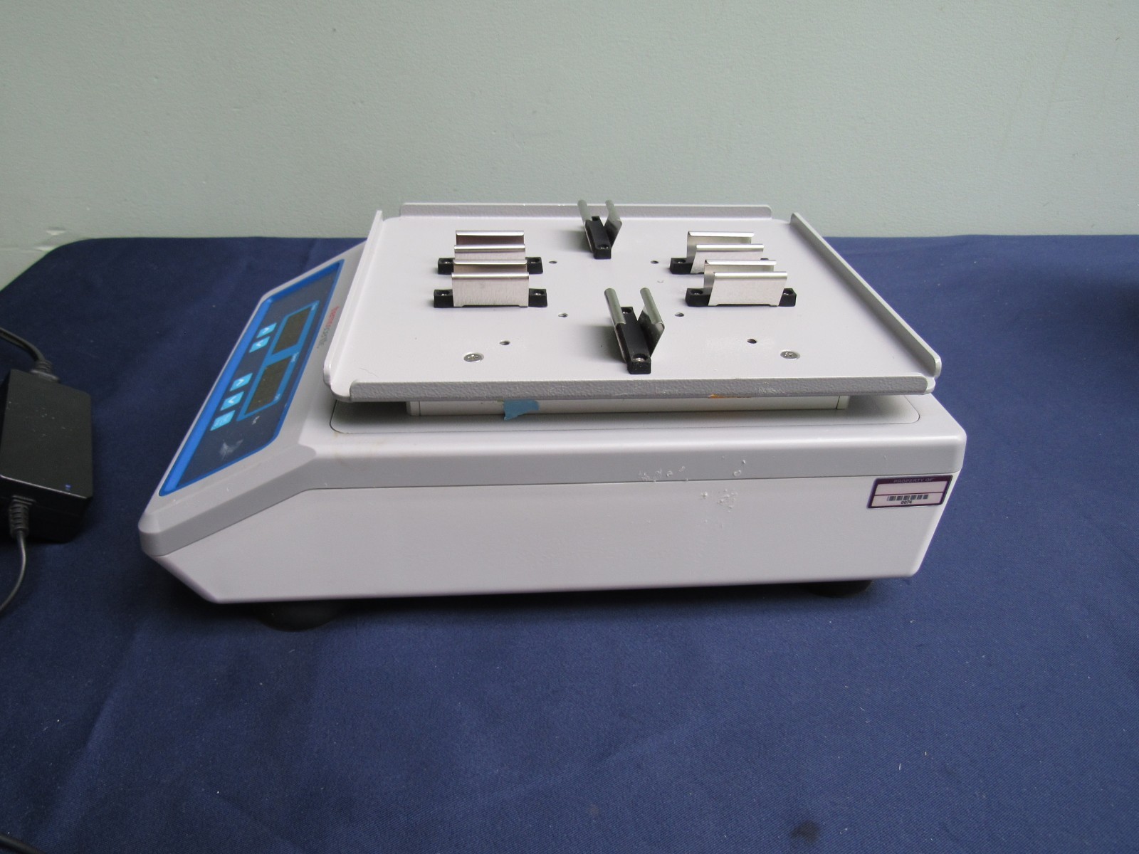 Thermo Scientific Digital Microplate Shaker 88882005 Orbital benchtop Shaker