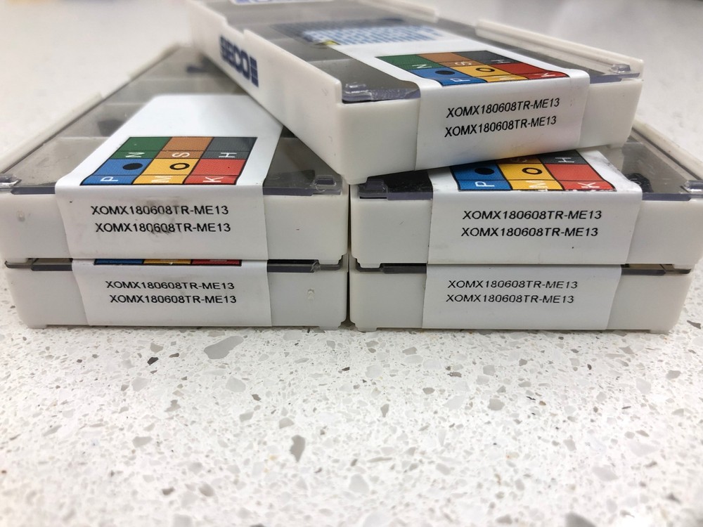 ORIGINAL XOMX 180608TR ME13 MP2500  SECO INSERT