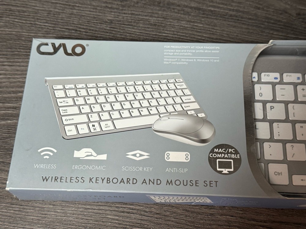 CYLO Wireless Keyboard And Mouse Set Silver