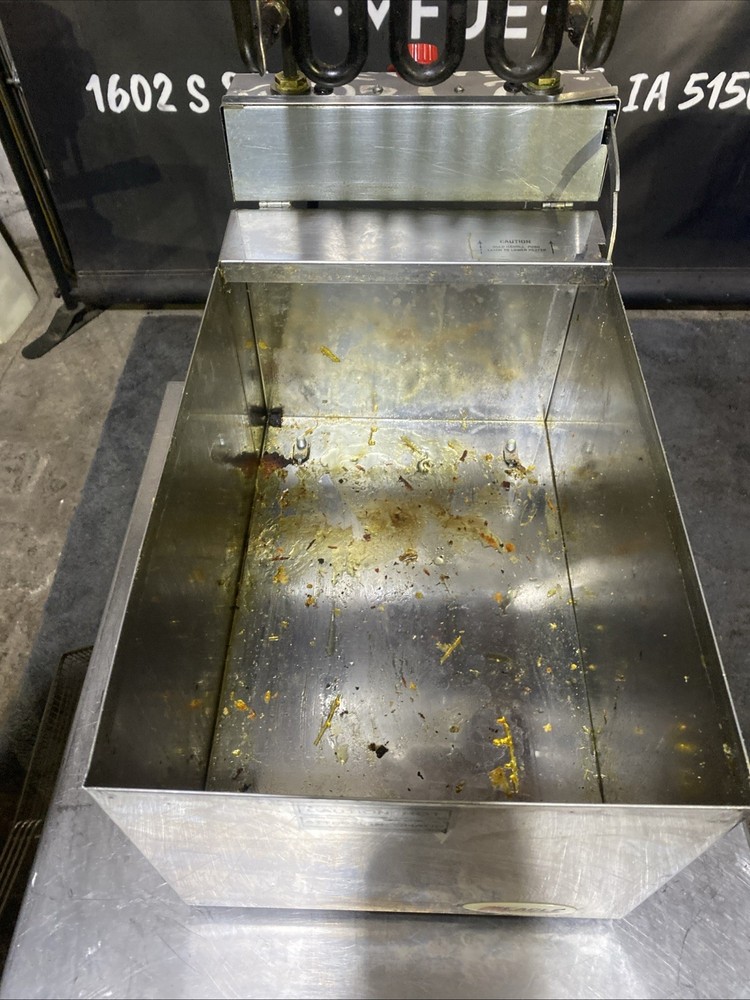 Pre-Owned Eagle Countertop Deep Fryer Model EF10-240 TESTED