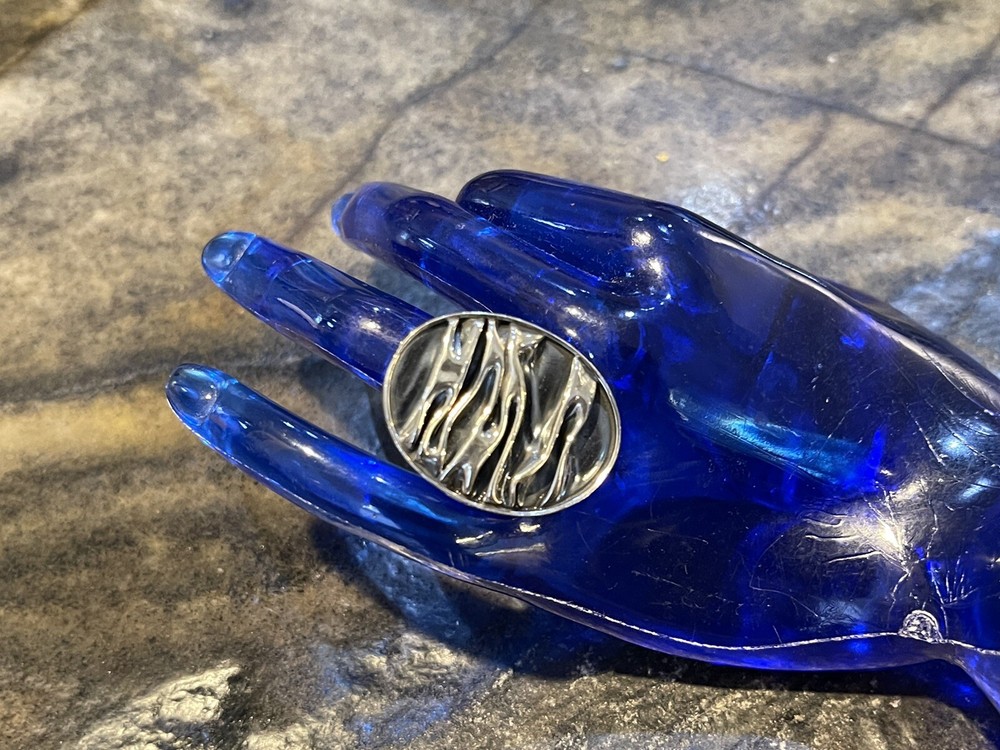 Gorgeous Statement Contemporary Design Ring In 925 Sterling Silver.