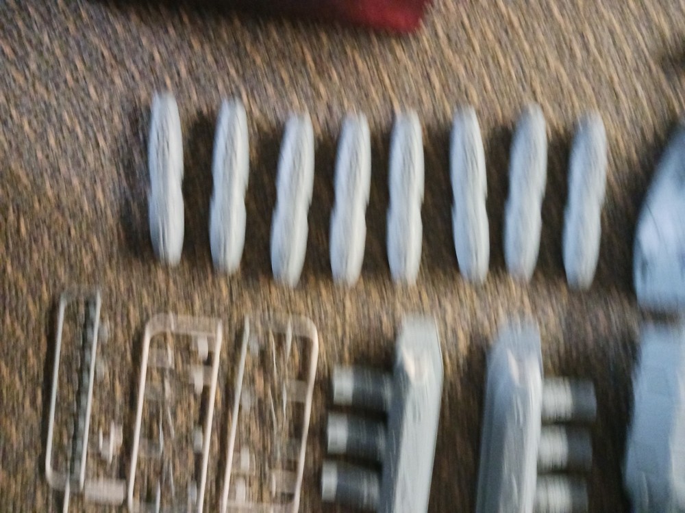 Moebius Models Battlestar Galactica Pegasus 1/4105 Scale Model Kit Open Box