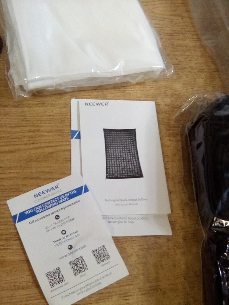 Neewer 24" X 35/60 X 90CM Rectangular Softbox Quick Setup Quick Folding