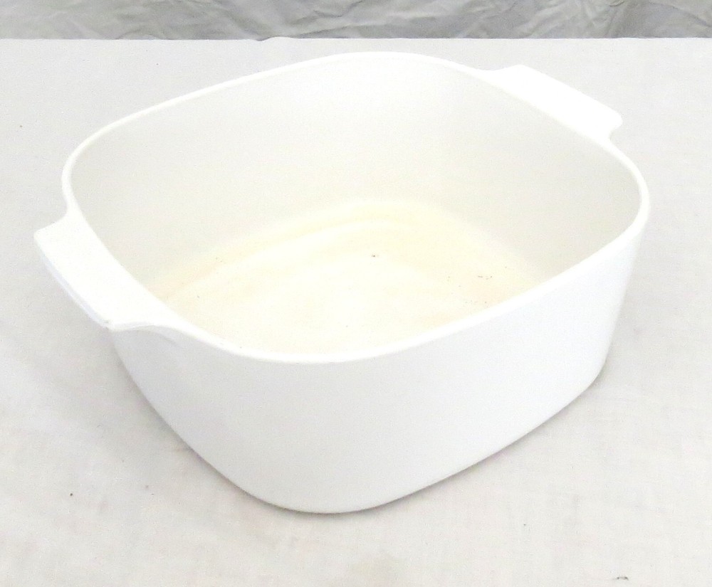 Corning A-3-B Three Litre Casserole - No lid