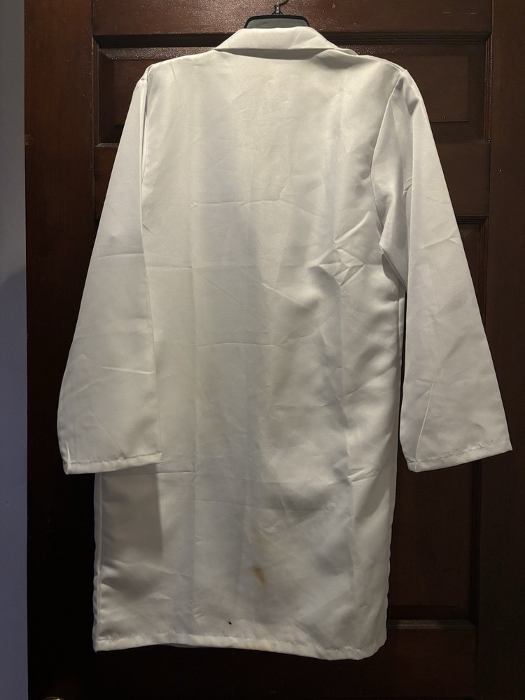 White Lab Coat with Front Pockets and Button Closure