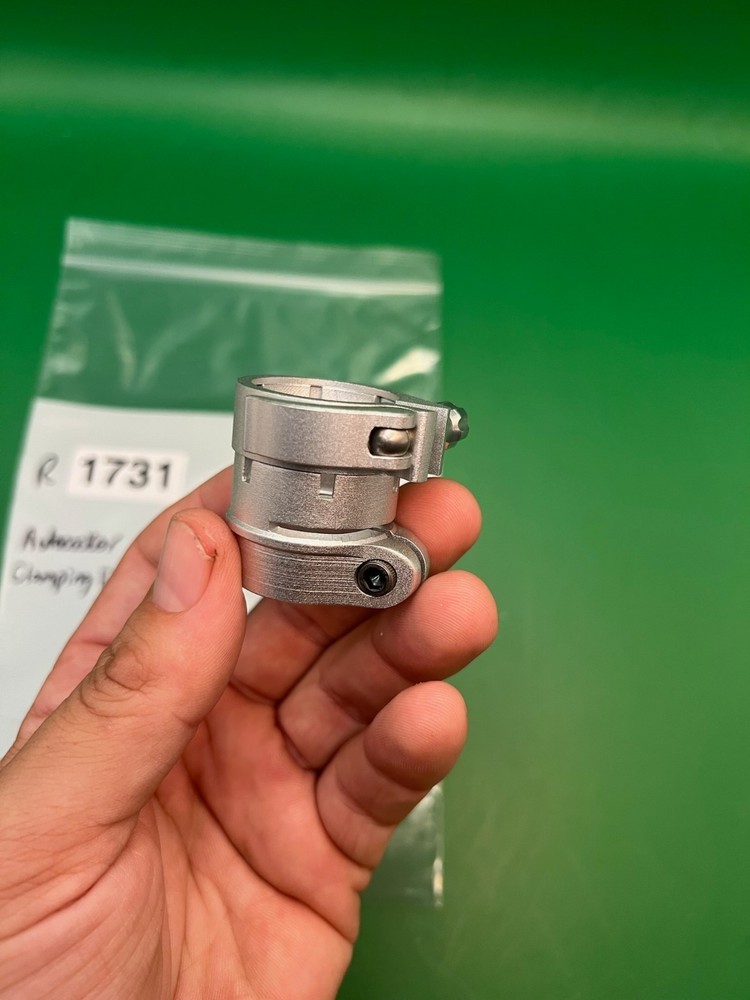 Autococker Clamping Feedneck