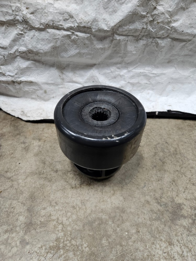 OMC Cobra Volvo Penta Engine Coupler 986917