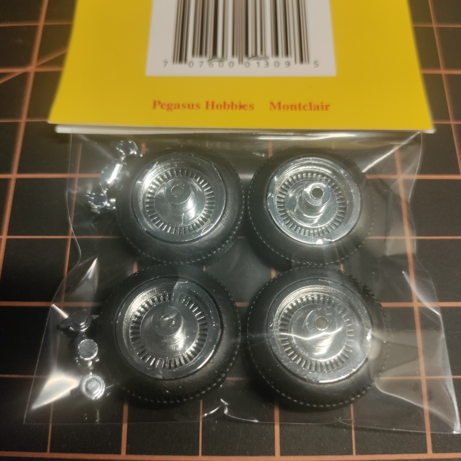 Pegasus Lowrider Rims D STYLE crome Rims 124 & 125 Scale