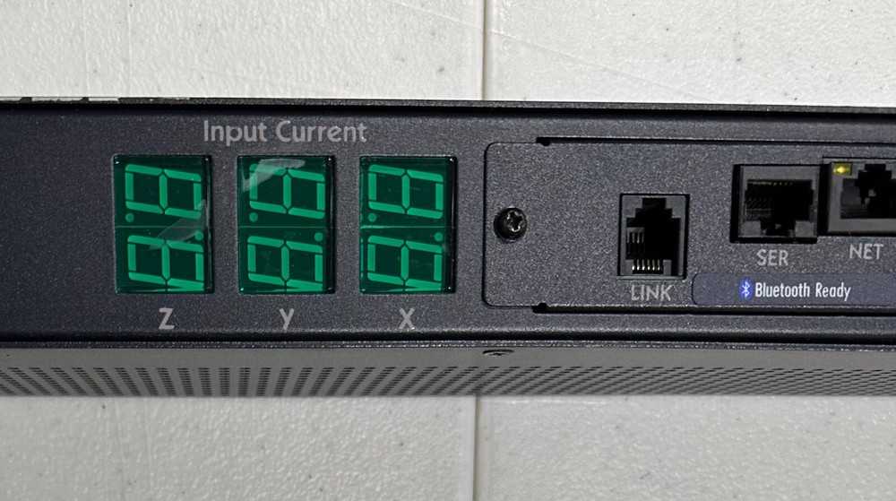 Server Technology Sentry Smart Cabinet Distribution Unit CSG-24VYM425C9 208V