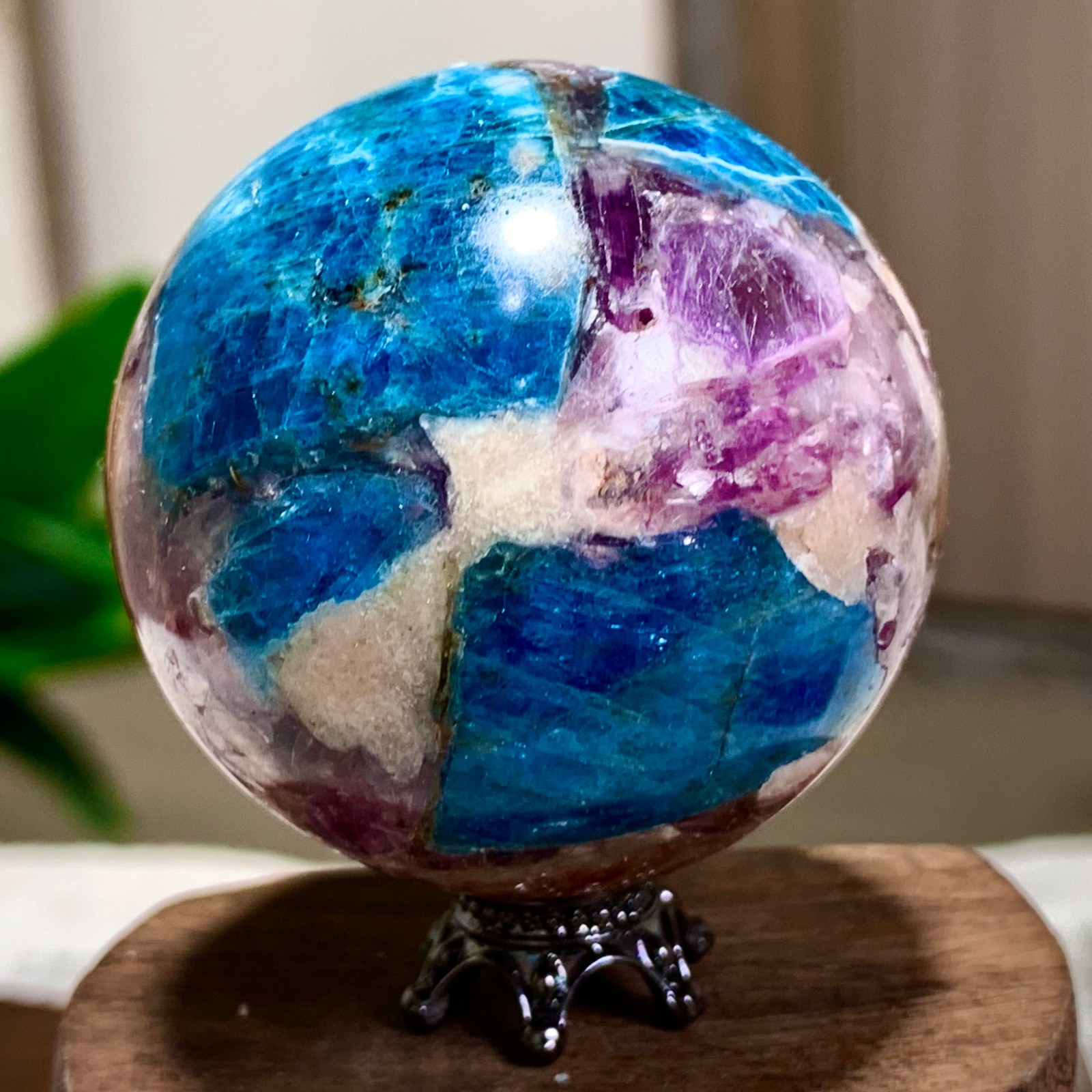 114G Natural Blue Aptite +Sun Stone purple lepidolite Sphere mineral sample