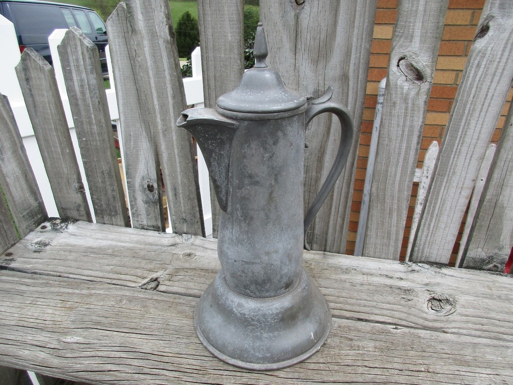 CINCINNATUS QUADRUPLE QUEEN CY. SILVER  CO. PITCHER WITH LID