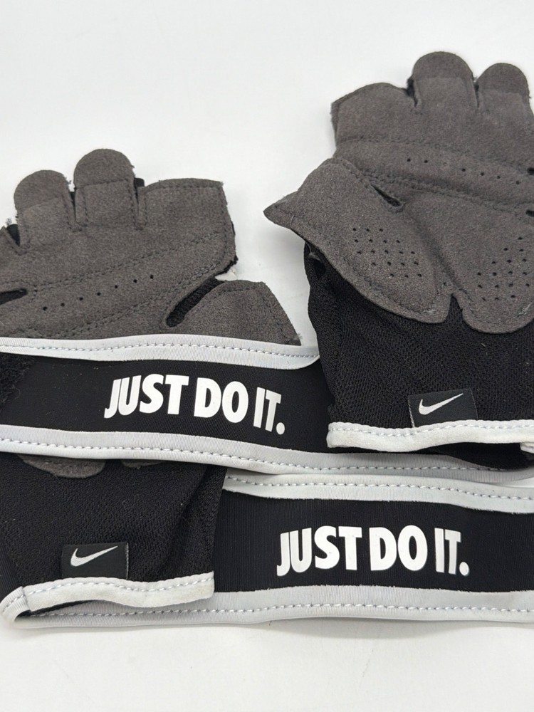 Nike Black & Gray Fingerless Training Gloves S