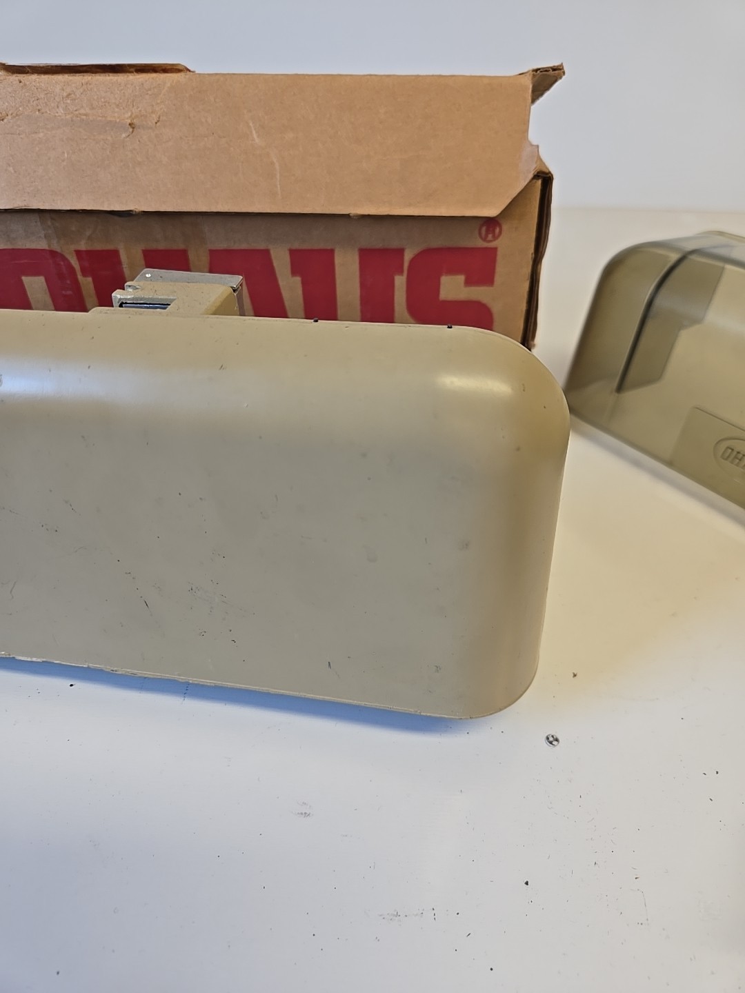 OHAUS Model 10-10 Reloading Balance Beam Scale (In Original Box)