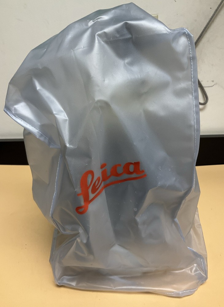 Leica BME Microscope 13395H1X with Objectives and Dust Cover