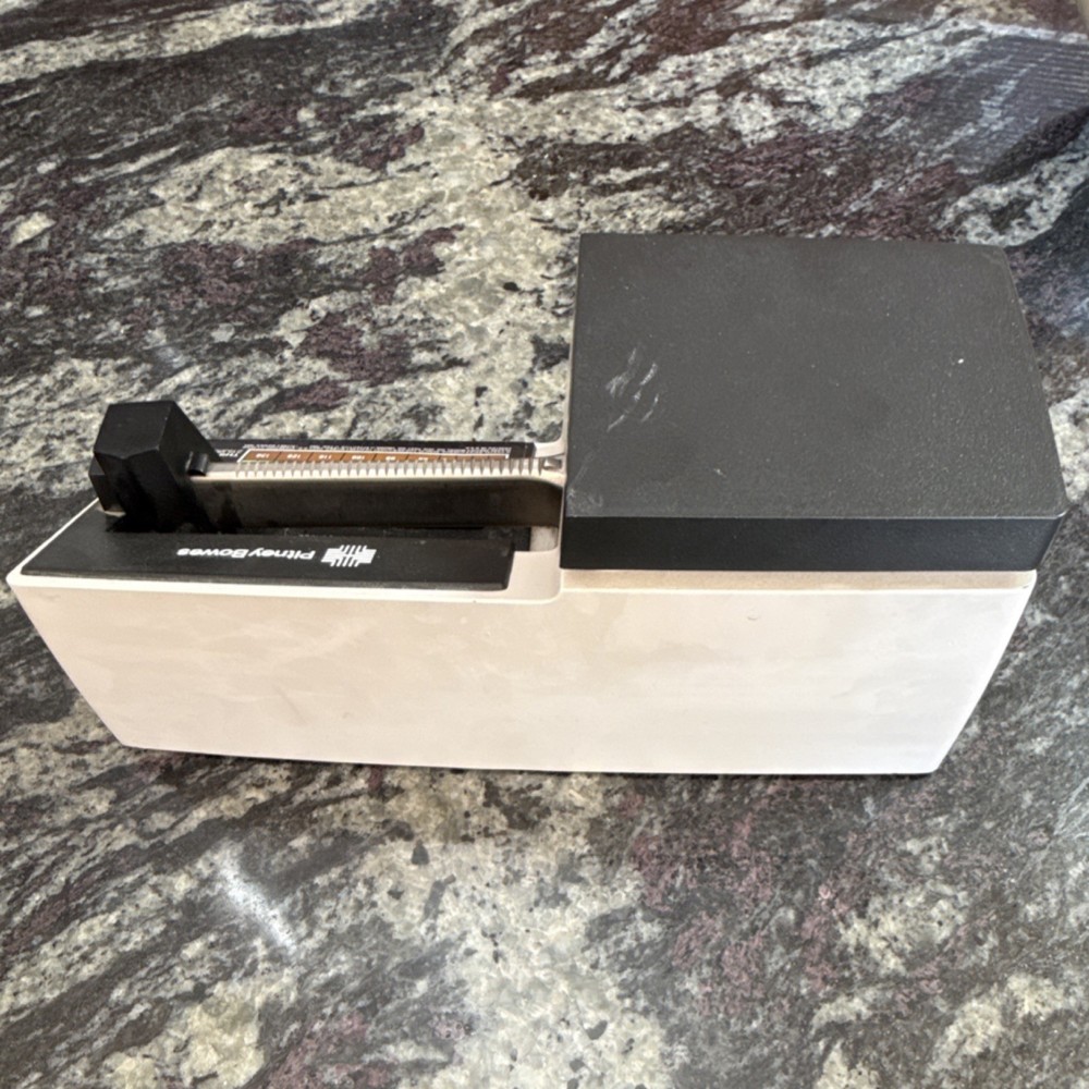 Pitney Bowes 4916 Small Postal Scale Mechanical Scale with Postal Calculator