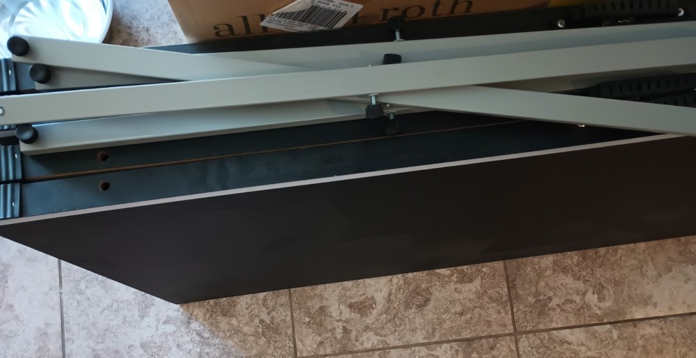 Franklin ping pong table slightly used